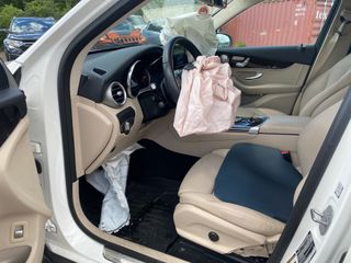 2017 Mercedes-Benz GLC 300 - Interior Front Seat Image